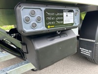 WIND191_2803278 vehicle image