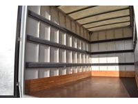 TOC1273_2783612 vehicle image