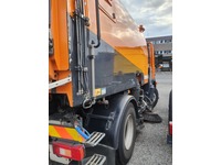 VONA10180_2835009 vehicle image