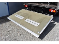 TOC1273_3027173 vehicle image