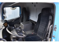 TOC1273_3027173 vehicle image