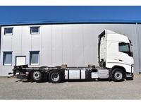 TOC1273_3047871 vehicle image