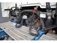 TOC1273_3011771 vehicle image