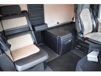 TOC1273_3013984 vehicle image