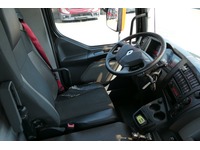DOLD2821_3020183 vehicle image