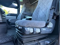 UNIK8334_2715808 vehicle image