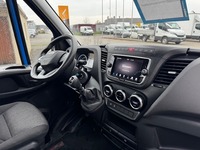 STUD177_2641327 vehicle image