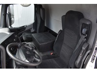 TOC1273_3028076 vehicle image