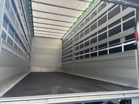 MANB1470_2814101 vehicle image