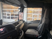 MANB1470_2814101 vehicle image