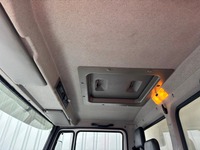 MAN126_2762896 vehicle image