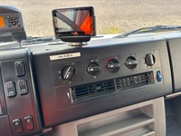 MAN126_2762896 vehicle image