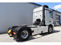 TOC1273_2666705 vehicle image