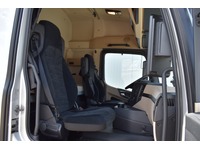 TOC1273_2666705 vehicle image
