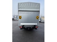 STUD177_2806514 vehicle image