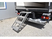TOC1273_2692940 vehicle image