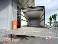 PERR4521_2917181 vehicle image