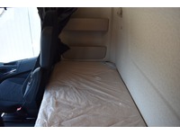 TOC1273_2957924 vehicle image