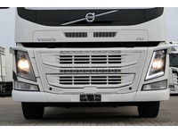 DOLD2821_2710347 vehicle image