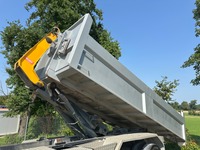 UNIK8334_2690503 vehicle image