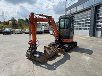 AGRO3463_2659968 vehicle image