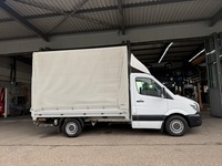 NAEF243_2997403 vehicle image
