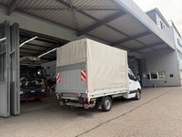 NAEF243_2997403 vehicle image