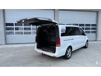 THOM6454_2740946 vehicle image