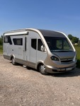 RINA4324_2917396 vehicle image
