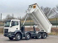 TMR8055_2868639 vehicle image