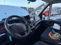 STUD177_2877515 vehicle image