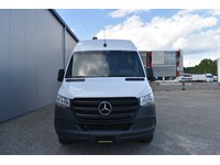TOC1273_2668397 vehicle image