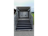 0273026 vehicle image