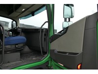 DOLD2821_2802813 vehicle image