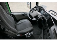 DOLD2821_2802813 vehicle image