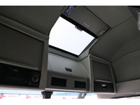 DOLD2821_2802813 vehicle image