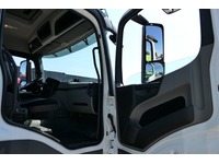 DOLD2821_2696939 vehicle image