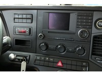 DOLD2821_2696939 vehicle image