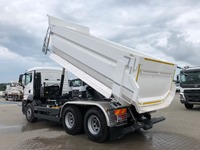 TMR8055_2753319 vehicle image