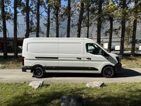 VISA147_2726724 vehicle image