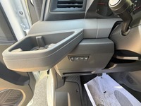 VISA147_2726724 vehicle image