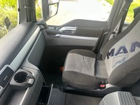 UNIK8334_2690983 vehicle image