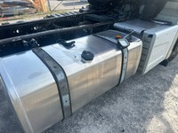UNIK8334_2690983 vehicle image