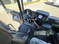 0478025 vehicle image