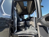 0478025 vehicle image