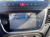 STUD177_2552348 vehicle image