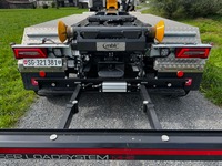 SCHU1479_2707577 vehicle image