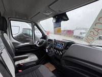 STUD177_2765252 vehicle image