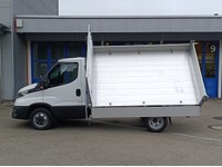 FLAA9869_2677742 vehicle image