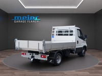 FLAA9869_2677742 vehicle image